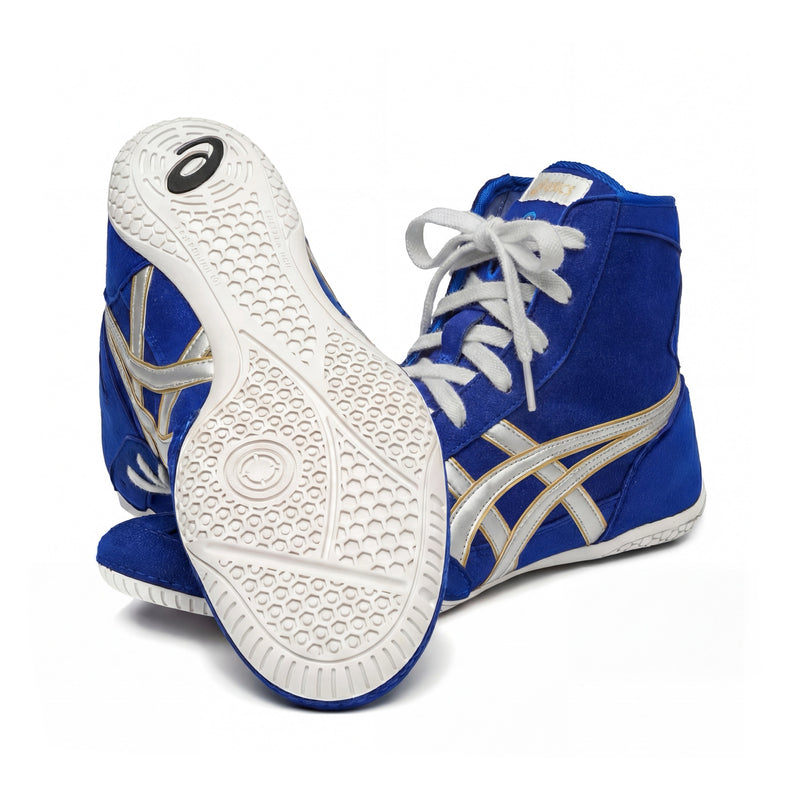 ASICS EX-EO Ringerschuhe blau-silber-gold – Sohle mit Gripprofil in Nahansicht, Studioaufnahme auf weißem Hintergrund