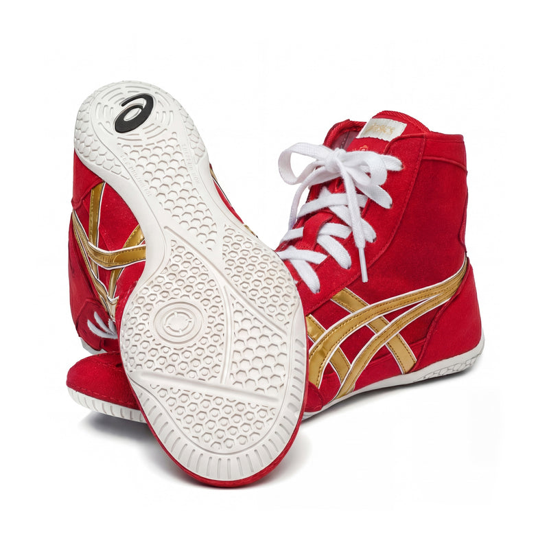 ASICS EX-EO Ringerschuhe Rot/Gold – Sohlenprofil mit Grip-Struktur, weiße Sohle im Fokus (Studioaufnahme auf weiß).