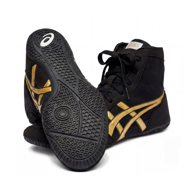 ASICS EX-EO Ringerschuhe schwarz-gold – Sohlenansicht mit Profil (ein Schuh auf dem anderen) auf weißem Hintergrund