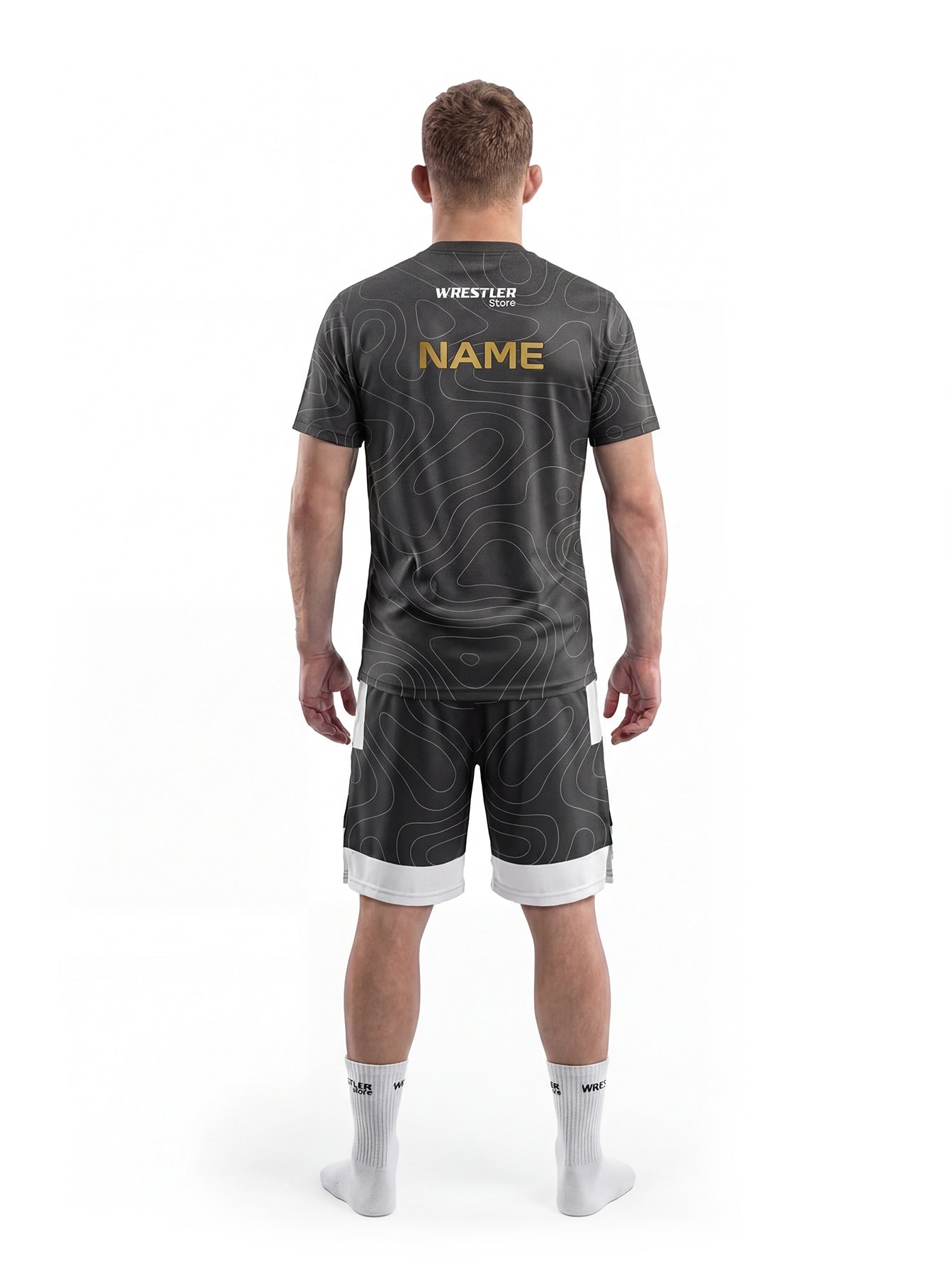 WrestlerStore LA 28 (2) T‑Shirt & Shorts Set anthrazit – Rückansicht mit Namensfeld in Gold, Topografie‑Linien Design
