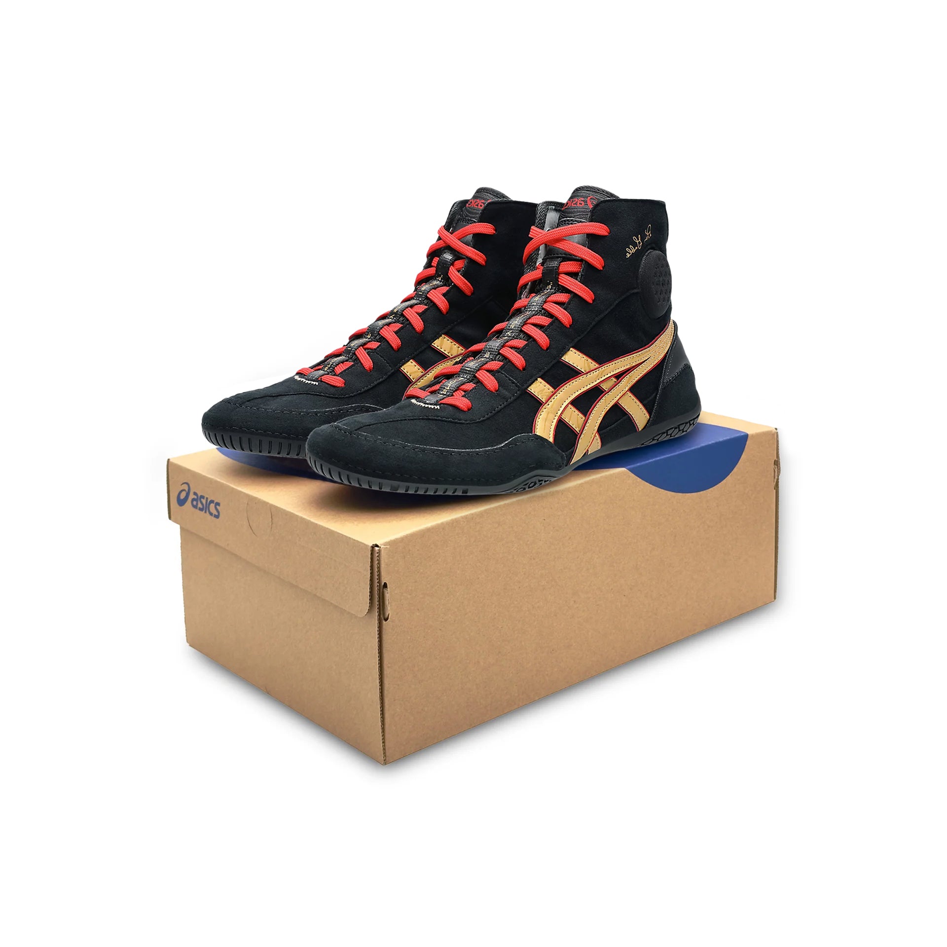 ASICS Dan Gable EVO 3 Ringerschuhe Schwarz/Gold mit roten Schnürsenkeln, präsentiert auf einer originalen ASICS Schuhbox.
