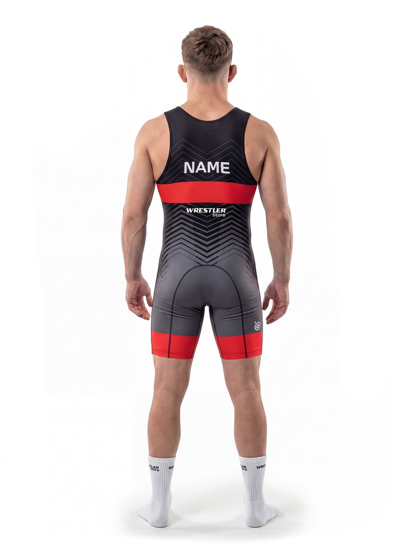 WrestlerStore Phantom Ringertrikot schwarz/grau mit roten Akzenten – Rückenansicht mit Namensfeld, Chevron‑Design, Wrestling Singlet