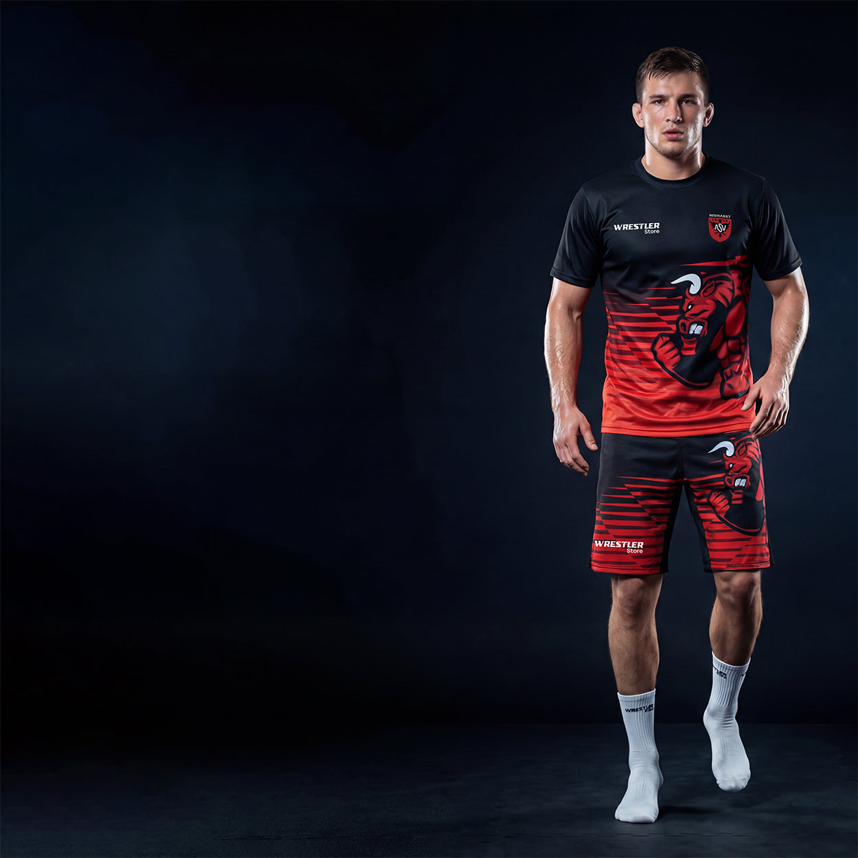 T-Shirt & Shorts Set für Ringervereine – Teamwear mit Vereinslogo von WrestlerStore